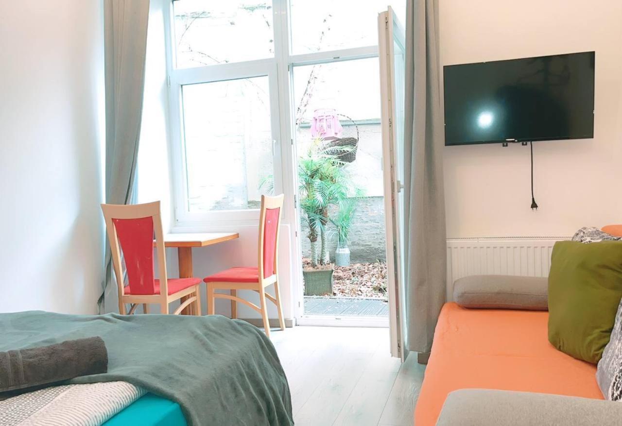 Comfort Triple Room Hn เวียนนา ภายนอก รูปภาพ