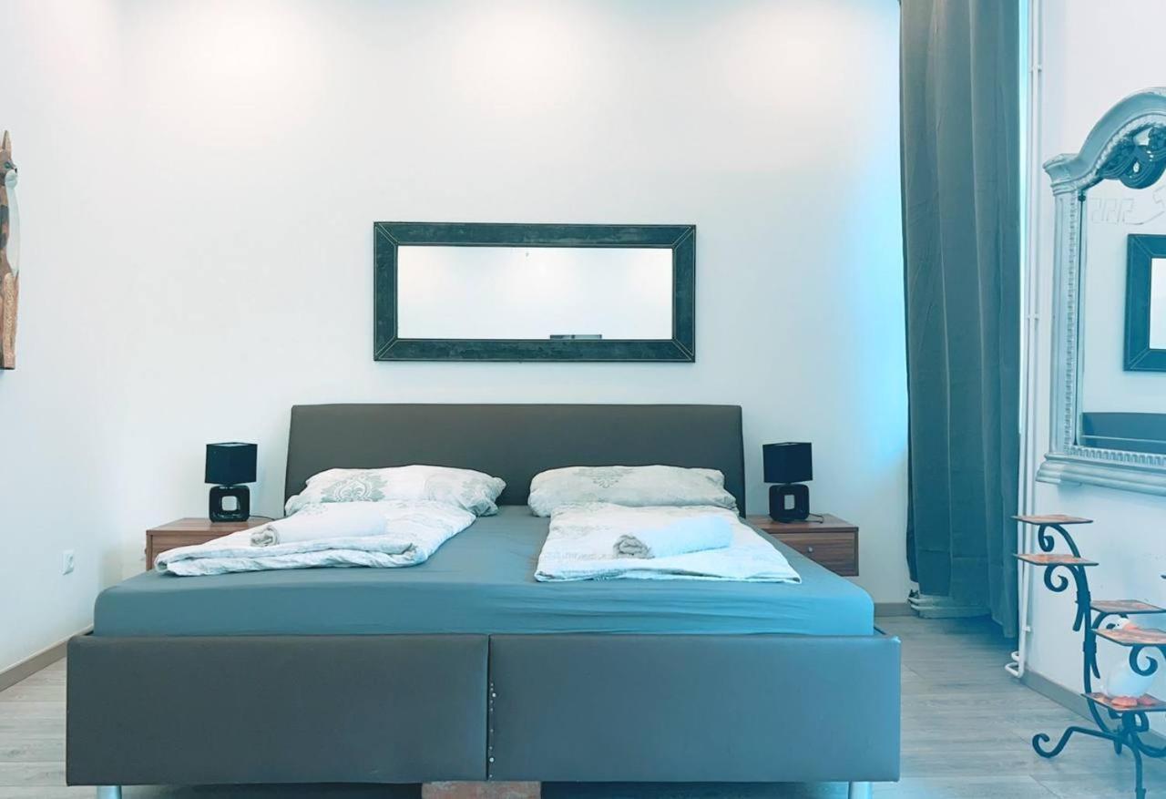 Comfort Triple Room Hn เวียนนา ภายนอก รูปภาพ